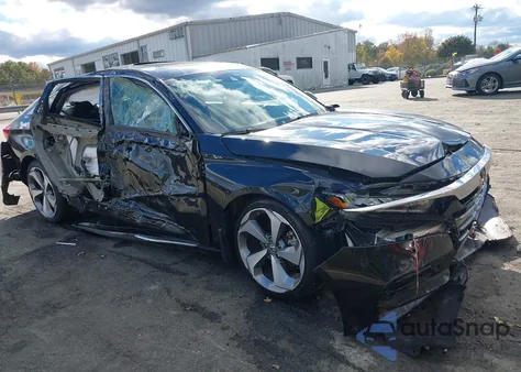 2019 Honda Accord Touring 2.0T z USA, uszkodzony, nr VIN 1HGCV2F99KA034808